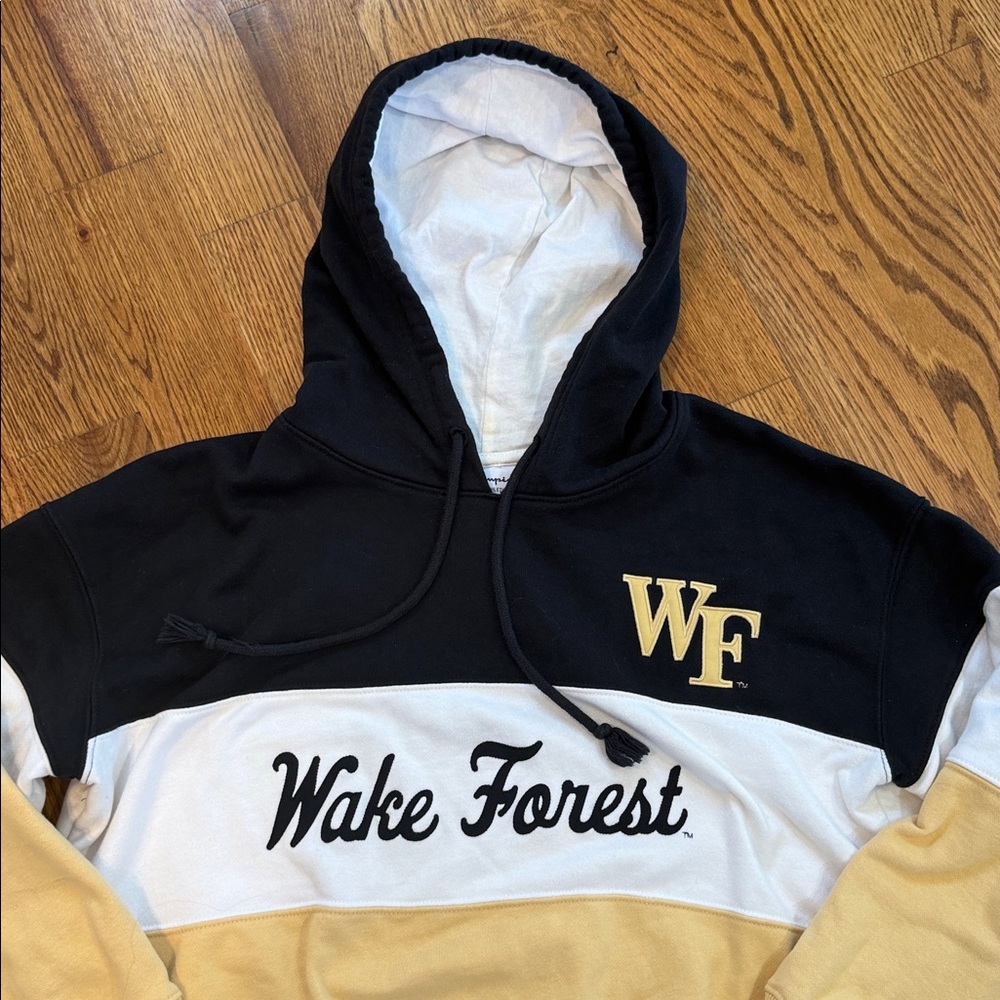 Women’s Wake Forest Demon Deacons Hoodie/Sweatshirt. Size Medium. Like New. - Picture 4 of 12